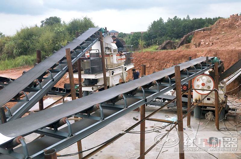 小型河石沙加工設備安裝現(xiàn)場 小型河石沙加工設備安裝現(xiàn)場