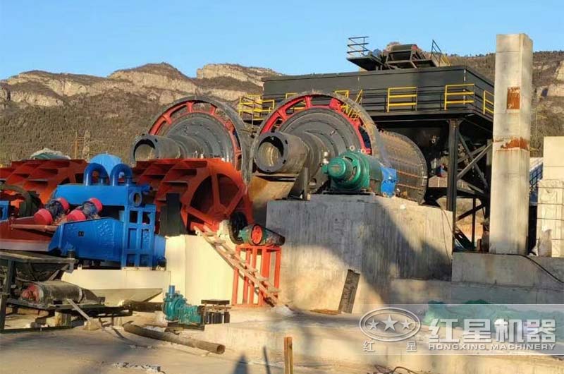 球磨機現(xiàn)場 球磨機現(xiàn)場