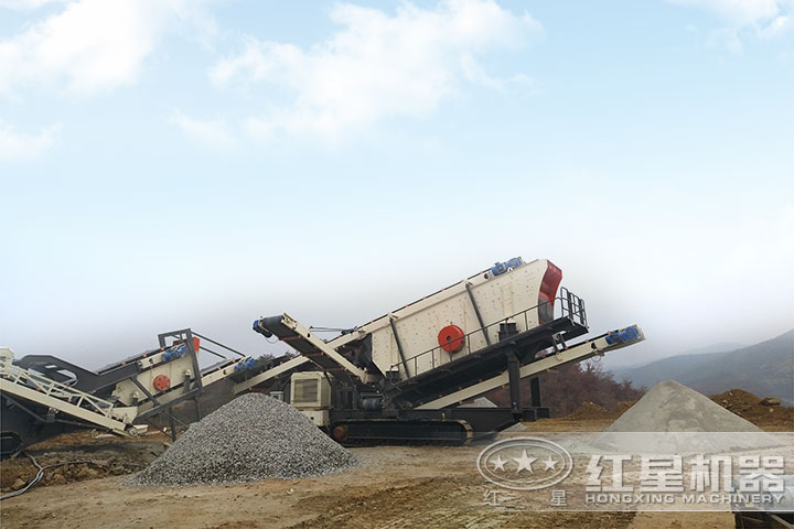 車載流動(dòng)石子、粉碎機(jī)生產(chǎn)現(xiàn)場(chǎng)